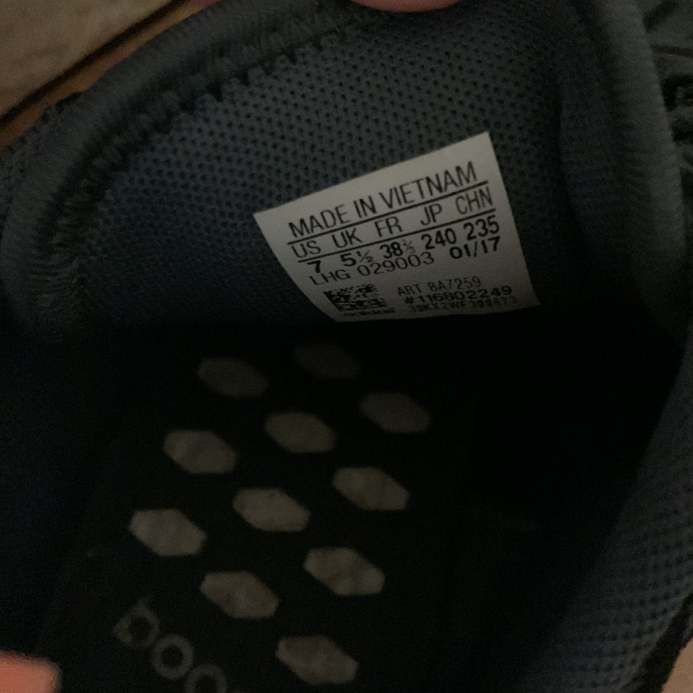Adidas NMD R2 - Picture 8 of 8